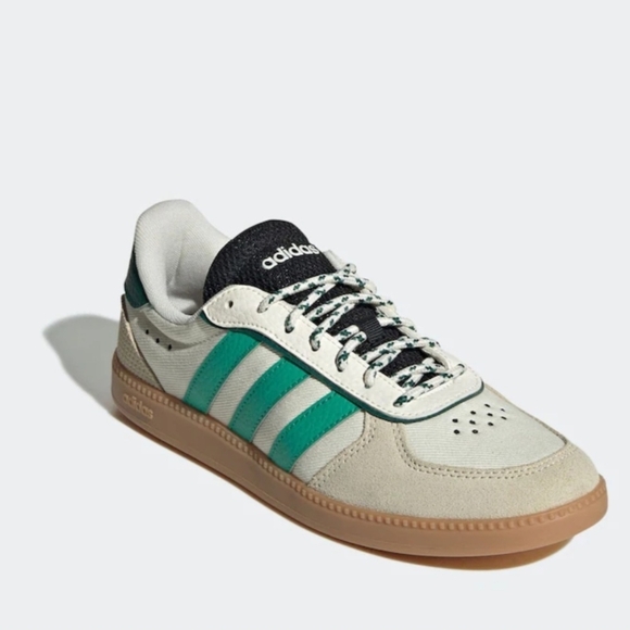 BNWT Adidas Women’s Breaknet Sleek Sneakers White Green Sz 11 Casual Tennis - Picture 2 of 10